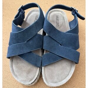 Muk Luks Women's Beach Bingo Sandals Navy Size 9 Preloved
